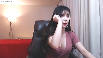 Webcam XXX คลิปโป๊แคมฟรอก สาวเกาหลีนมใหญ่ร่องนมสวยกริ้บ นมสวยมากเนียนสุดยอด หุ่นเด็ดมากน่าไซร้นมแล้วเย็ดหีสักที