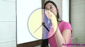 ดุหนังโป๊porn Katana ดาราโป้เอเชียโดนฝรั่งหยุดเวลาเย็ดตอนแปรงฟัน เอาดุ้นใหญ่ยัดปากแล้วลากไปเย็ดบนเตียง
