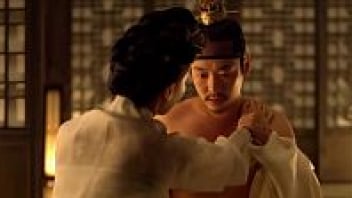 ดูหนังอาร์เกาหลี Jo Yeo-jeong รับบทเป็นคนใช้โดนกษัตริย์หบ่อควยโต จับเย็ดเปิดซิง พลิกตัวเอาควยเสียบสดเย็ดxxxxท่าหมาเอาจนเสร็จ